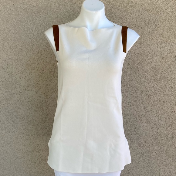 Leather Patch Sleeveless Heavy Knit Sweater Top - Picture 2 of 5